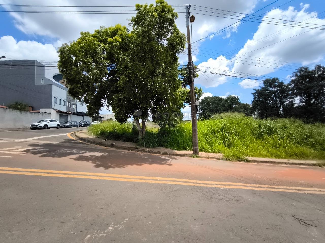 Terreno à venda no bairro Jardim Residencial Recanto Alvorada: 