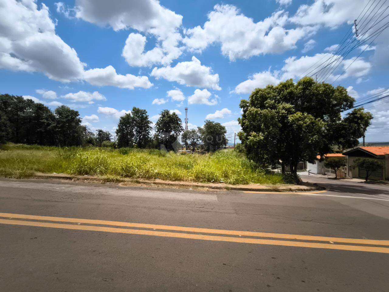 Terreno à venda no bairro Jardim Residencial Recanto Alvorada: 