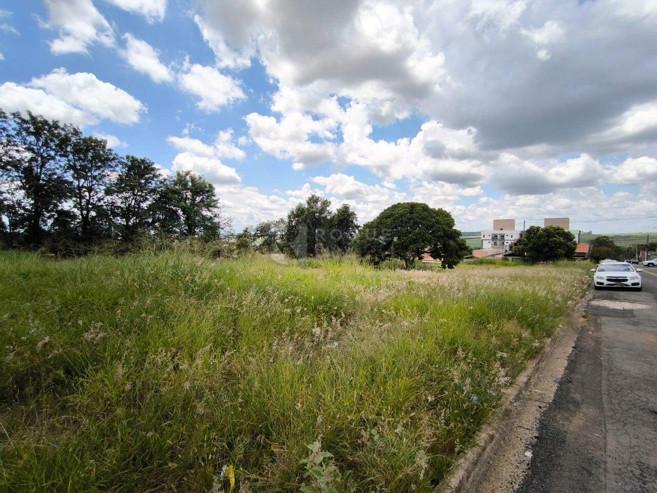 Terreno à venda no bairro Jardim Residencial Recanto Alvorada: 