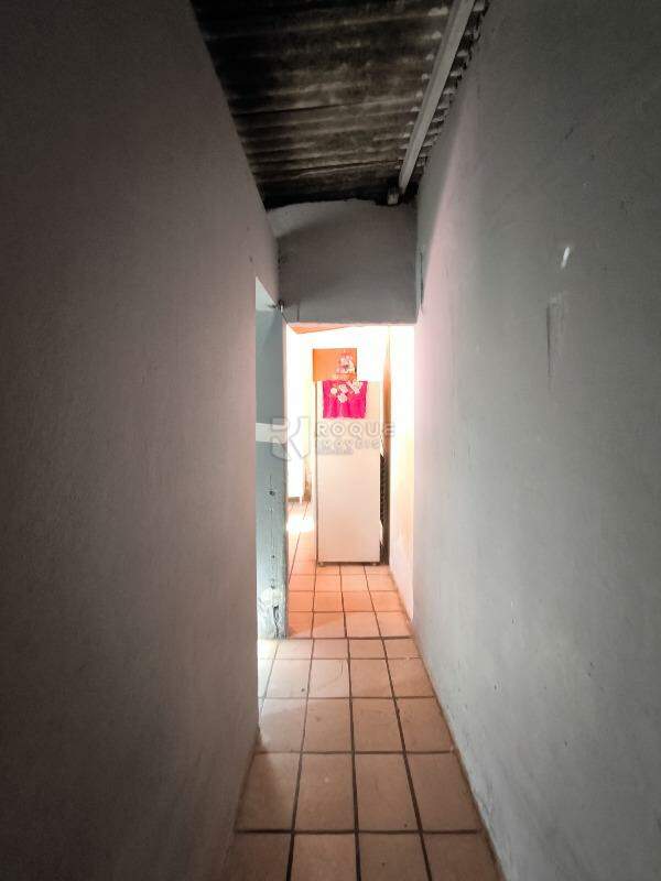 Casa Residencial à venda no bairro Jardim Glória: CORREDOR INTERNO