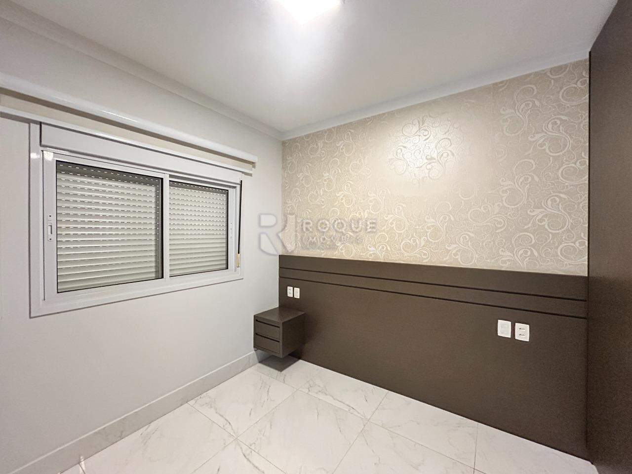 Apartamento à venda no bairro Jardim Aquárius: Dormitório 1 suíte