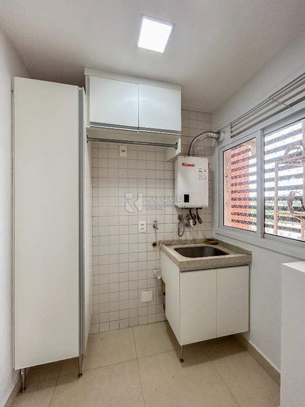 Apartamento à venda no bairro Jardim Aquárius: Área de serviço