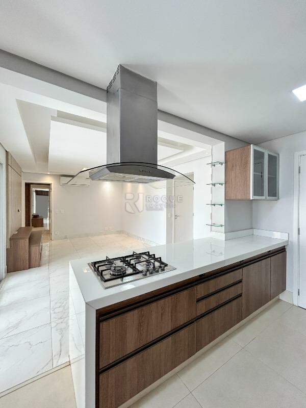 Apartamento à venda no bairro Jardim Aquárius: Cozinha