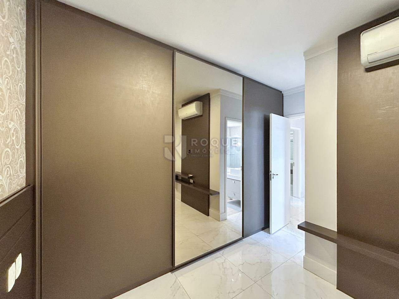 Apartamento à venda no bairro Jardim Aquárius: Dormitório 1 suíte