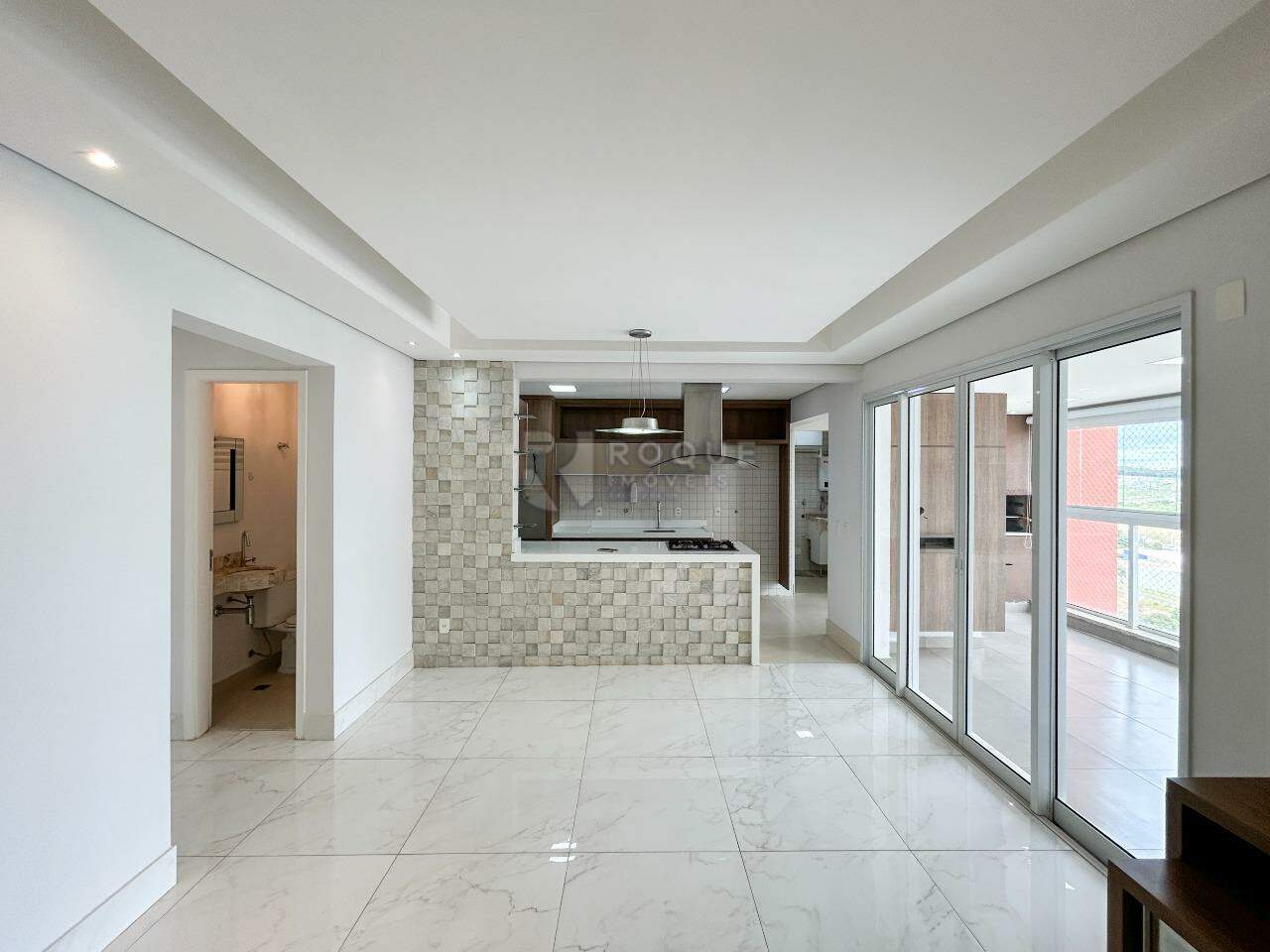 Apartamento à venda no bairro Jardim Aquárius: Sala 