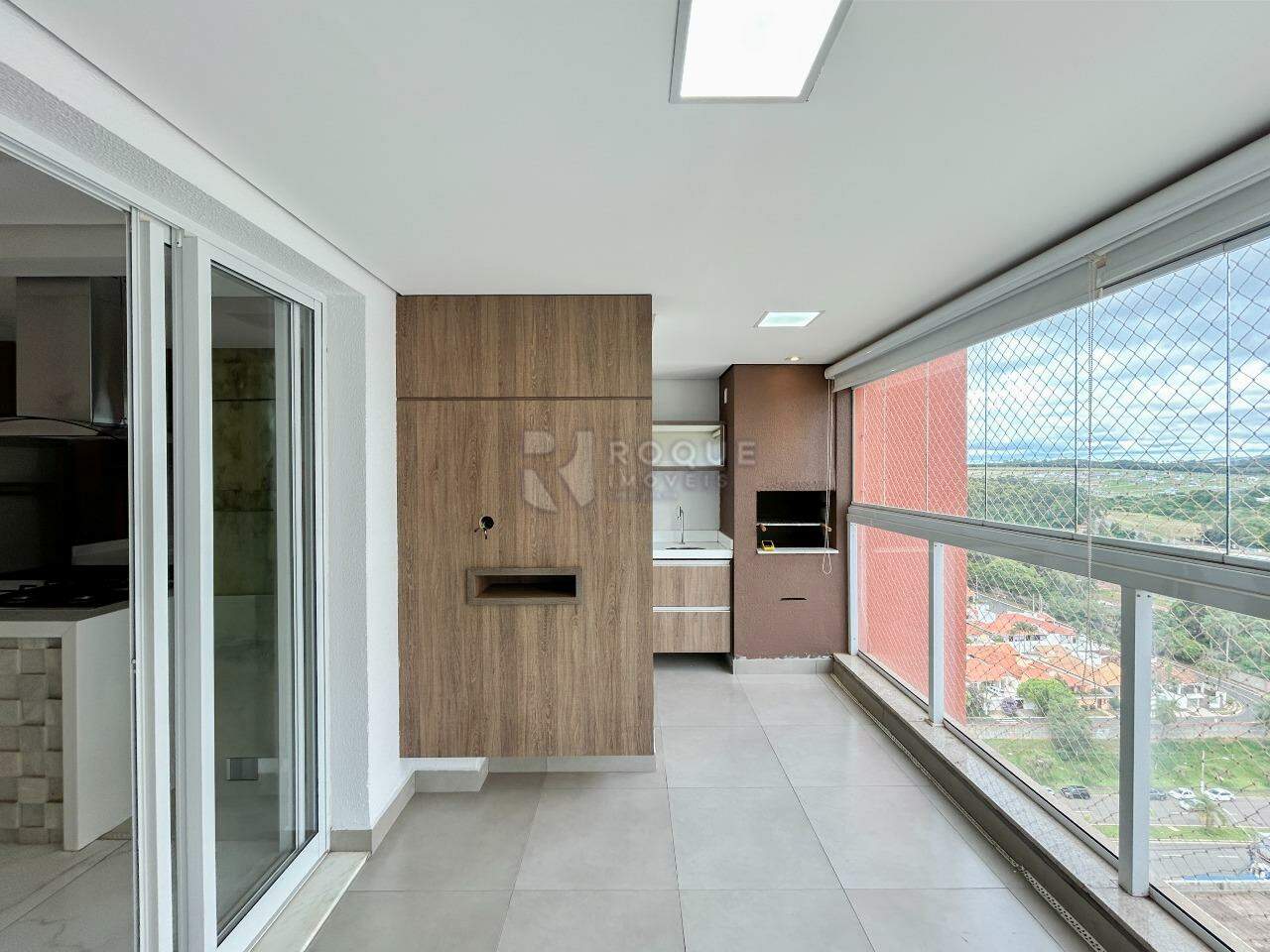 Apartamento à venda no bairro Jardim Aquárius: Sacada