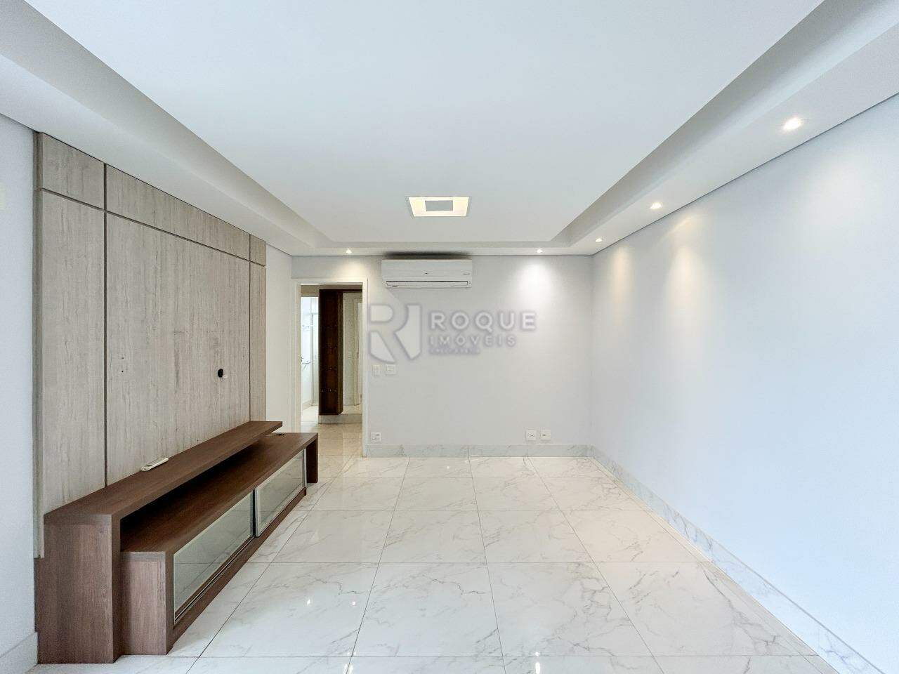 Apartamento à venda no bairro Jardim Aquárius: Sala 