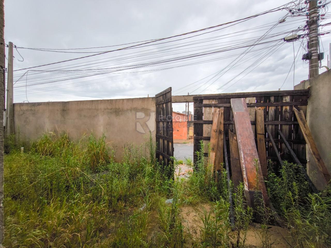 Casa Residencial à venda no bairro Jardim Nova Suiça: ENTRADA