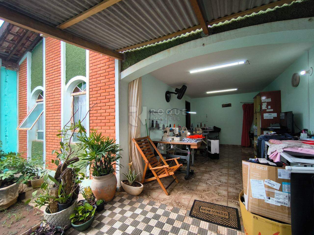 Casa Residencial à venda no bairro Jardim Ouro Verde: GARAGEM