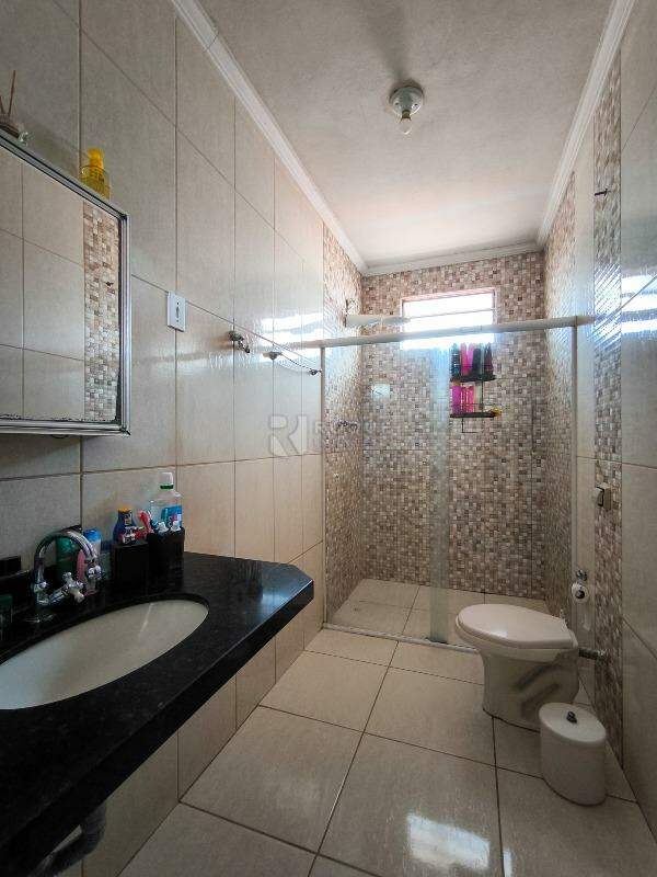 Casa Residencial à venda no bairro Jardim Residencial Roseira: BANHEIRO SOCIAL 2