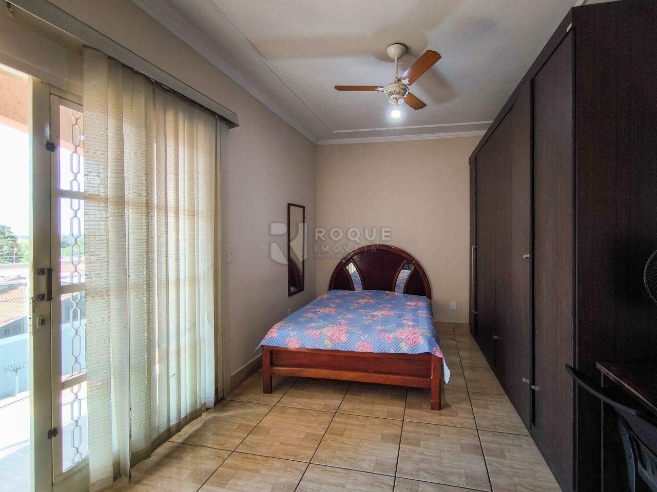 Casa Residencial à venda no bairro Jardim Residencial Roseira: SUÍTE