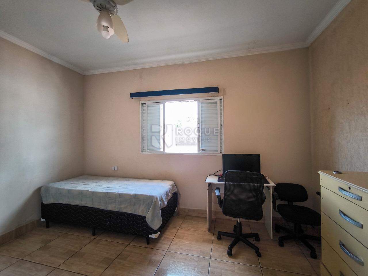 Casa Residencial à venda no bairro Jardim Residencial Roseira: DORMITÓRIO 1