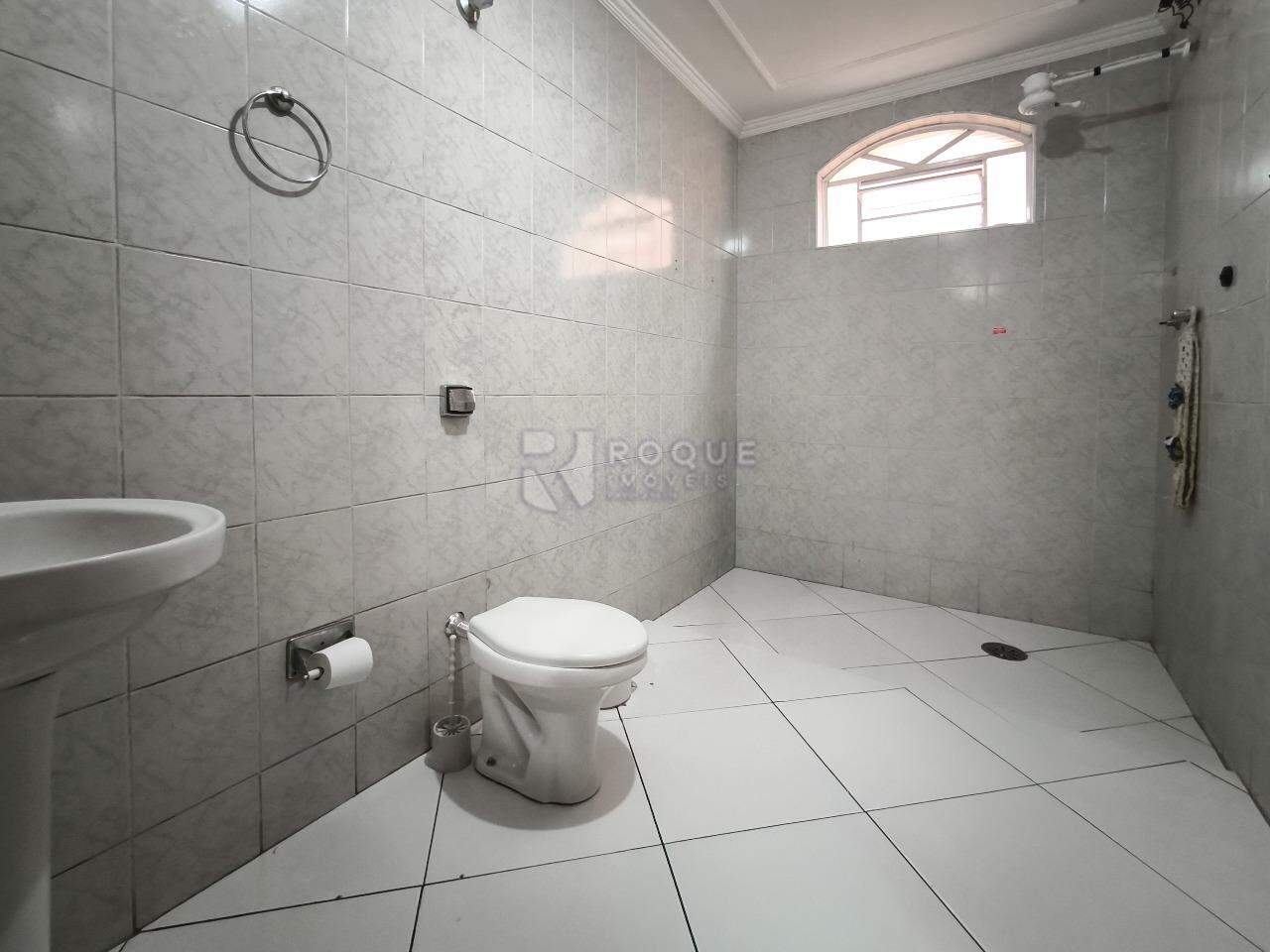 Casa Residencial à venda no bairro Jardim Residencial Roseira: BANHEIRO SOCIAL 1