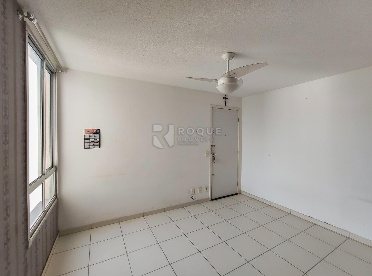 Apartamento à venda no bairro Residencial Rubi: Sala 