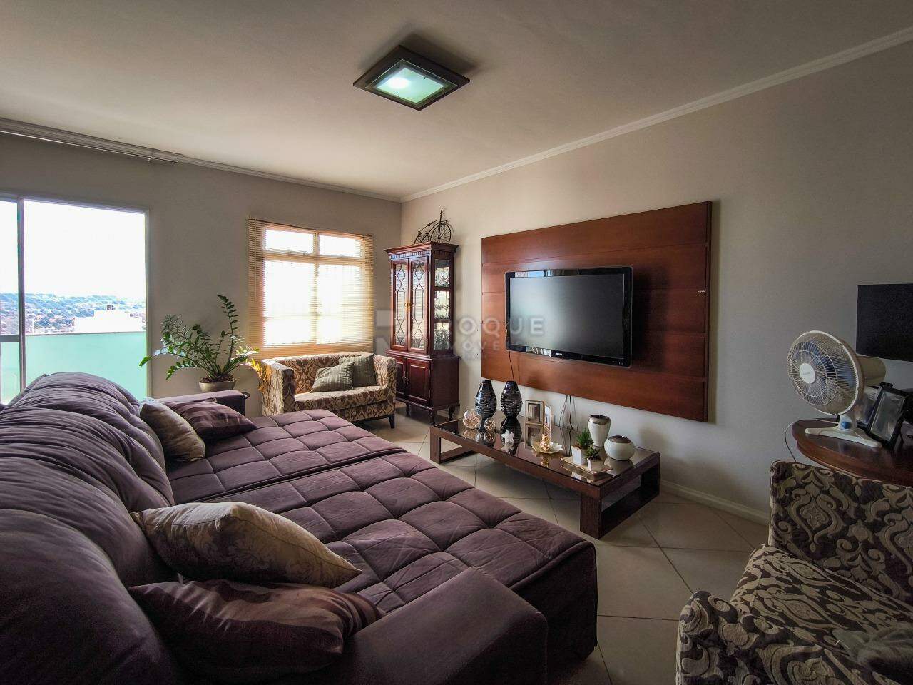 Apartamento à venda no bairro Centro: SALA DE ESTAR