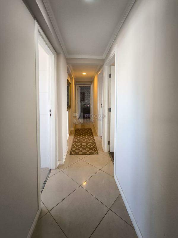 Apartamento à venda no bairro Centro: CORREDOR INTERNO