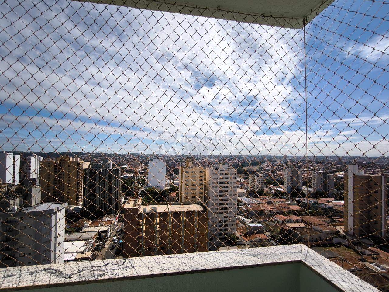 Apartamento à venda no bairro Centro: VISTA PARCIAL