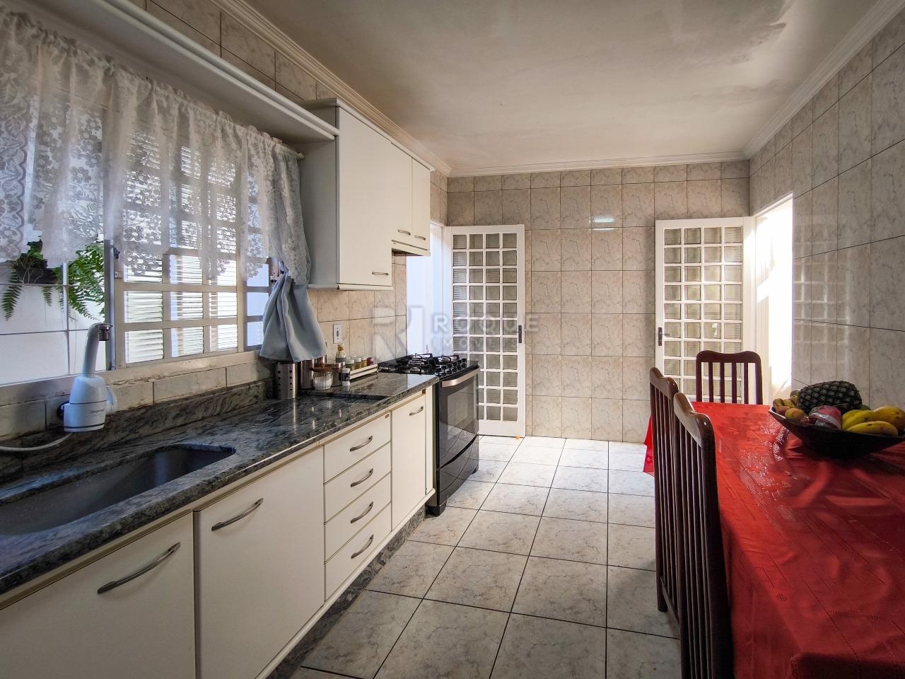 Casa Residencial à venda no bairro Parque Nossa Senhora das Dores: COZINHA