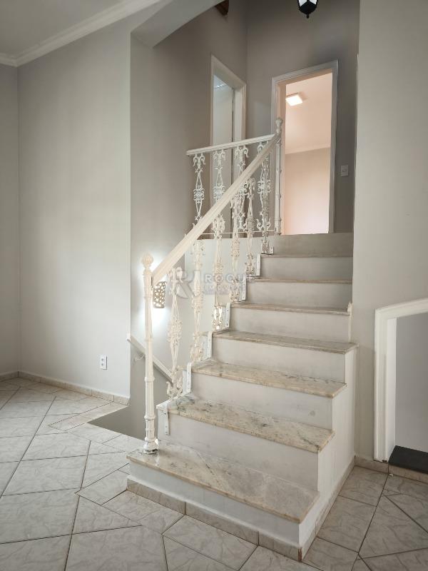 Casa em condomínio à venda no bairro Jardim Itapoã: ACESSO PISO SUPERIOR