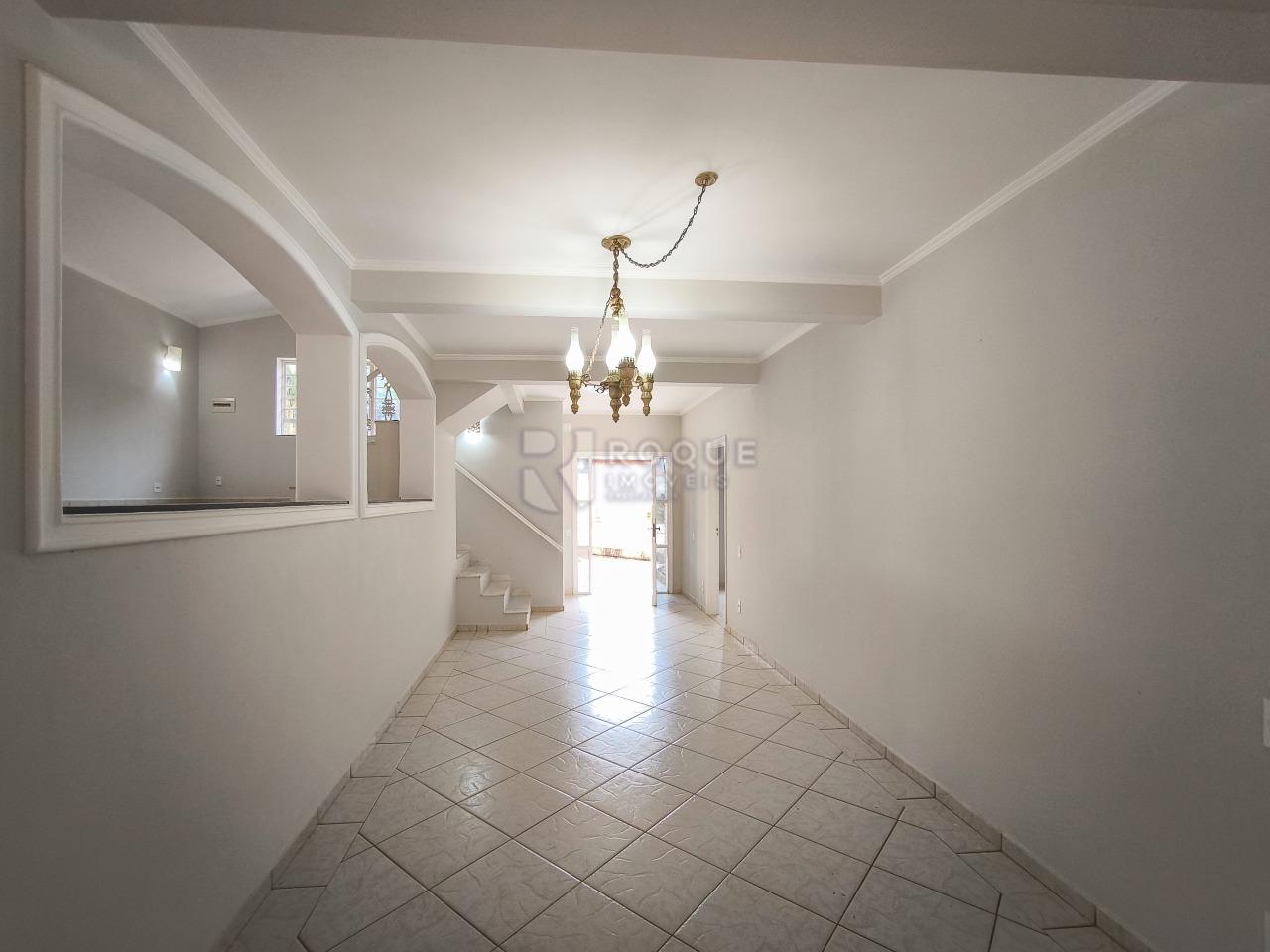 Casa em condomínio à venda no bairro Jardim Itapoã: SALA DE ESTAR