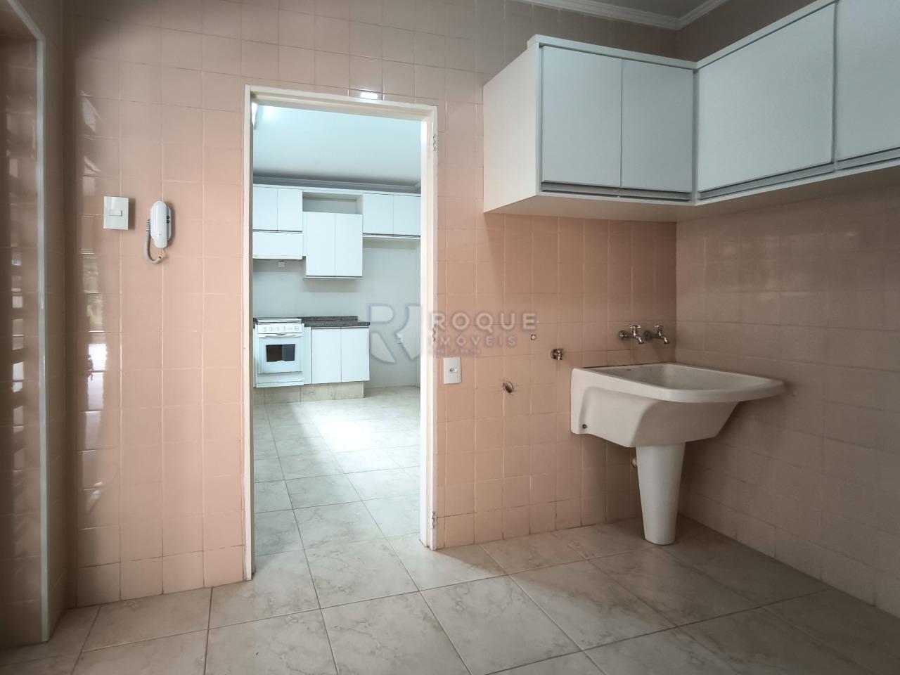 Casa em condomínio à venda no bairro Jardim Itapoã: LAVANDERIA