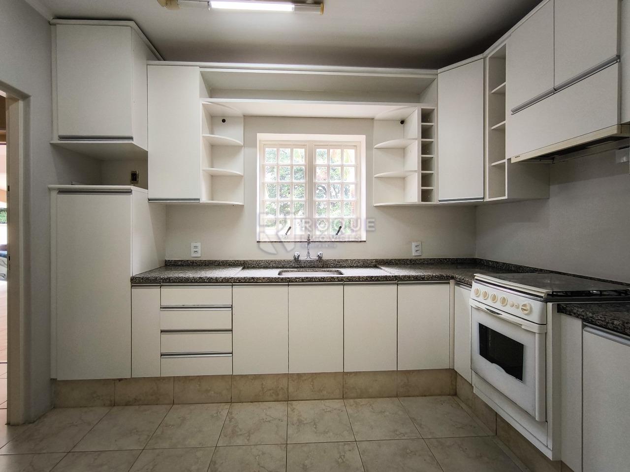 Casa em condomínio à venda no bairro Jardim Itapoã: COZINHA