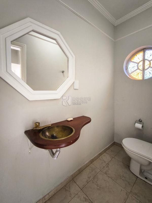 Casa em condomínio à venda no bairro Jardim Itapoã: LAVABO