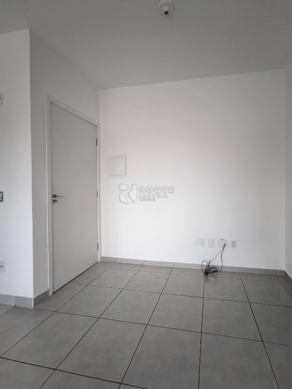 Apartamento à venda no bairro Parque Hippolyto: SALA DE ESTAR