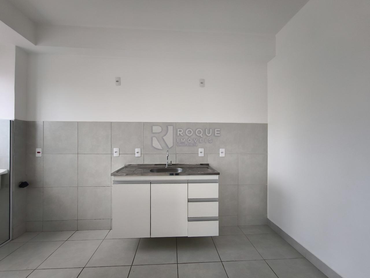 Apartamento à venda no bairro Parque Hippolyto: COZINHA