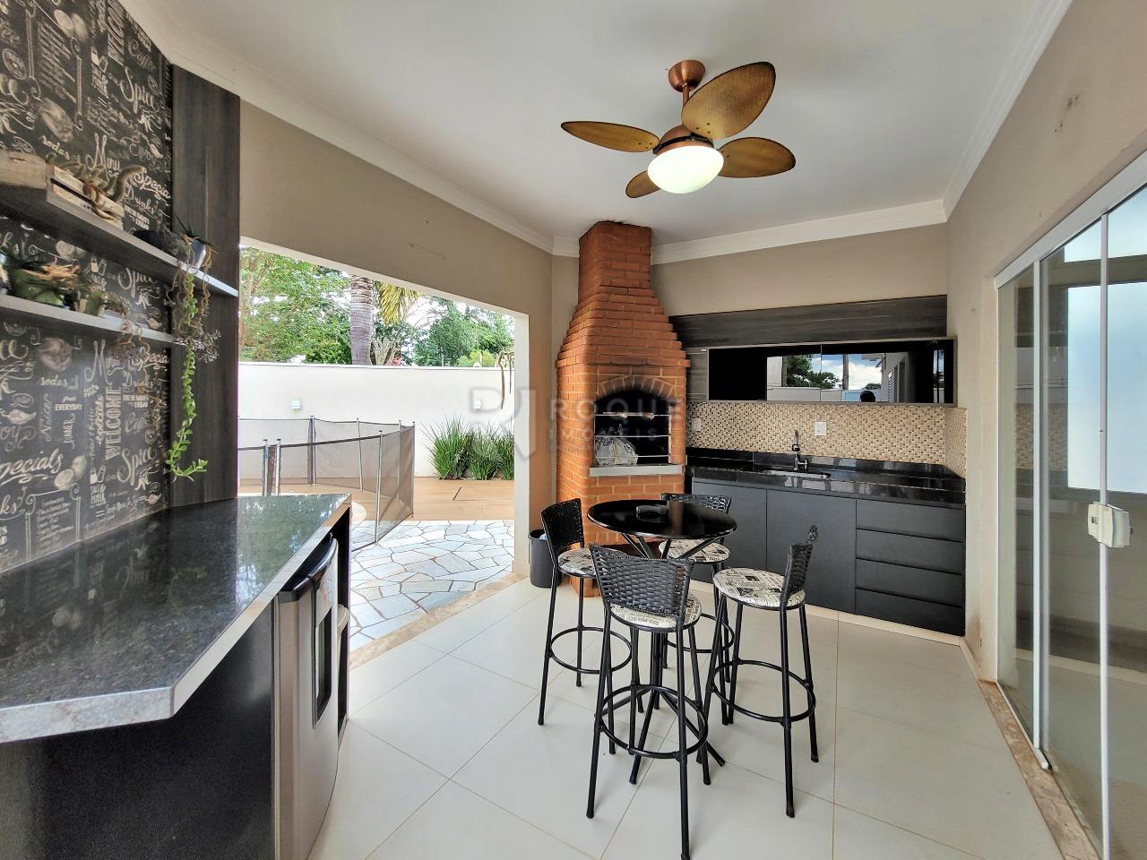 Casa em condomínio à venda no bairro Parque Residencial Roland: ESPAÇO GOURMET