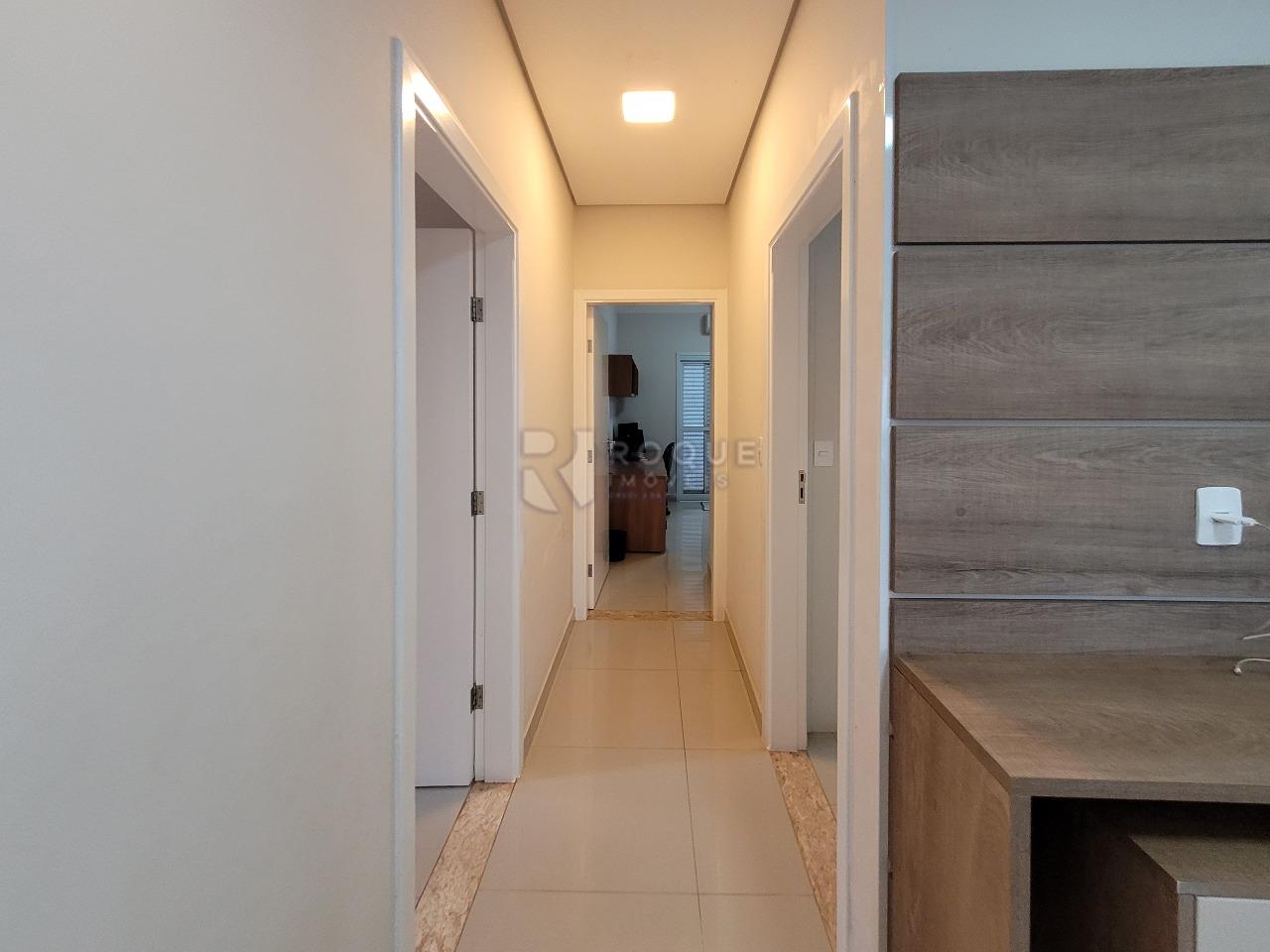 Casa em condomínio à venda no bairro Parque Residencial Roland: CORREDOR INTERNO