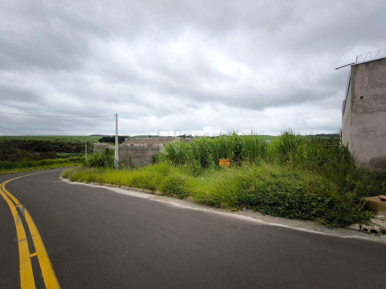Terreno à venda no bairro Jardim Marajoara: 