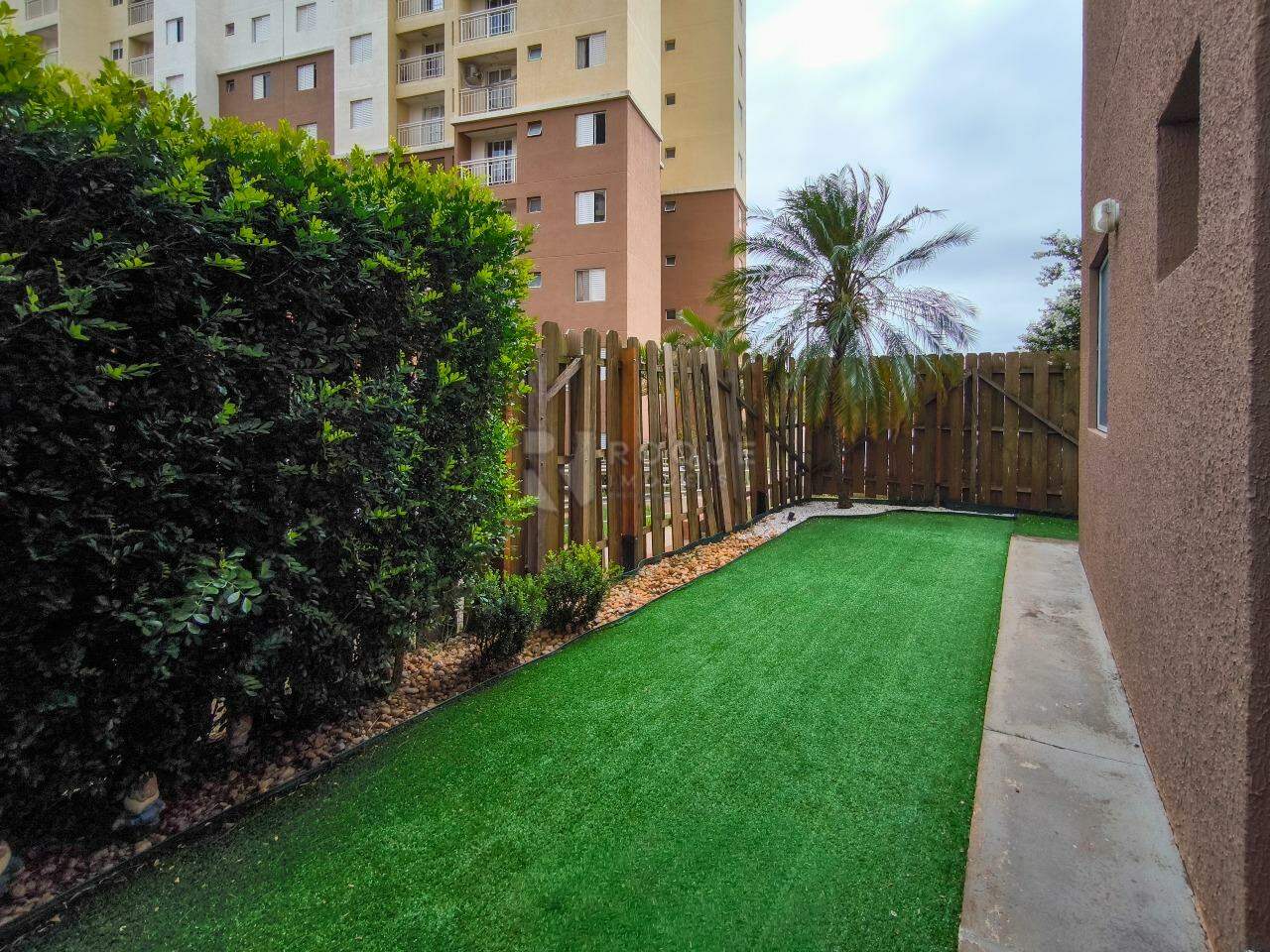 Apartamento à venda no bairro Jardim Parque Novo Mundo: QUINTAL
