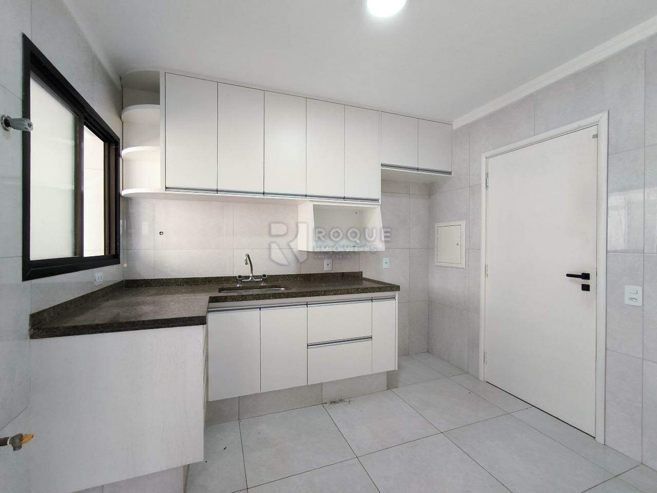Apartamento à venda no bairro Centro: COZINHA