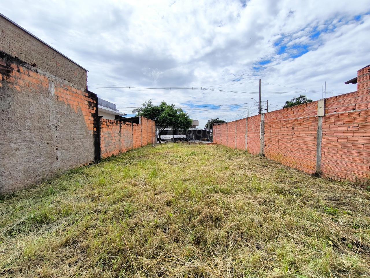 Terreno à venda no bairro Parque Pompeu: 
