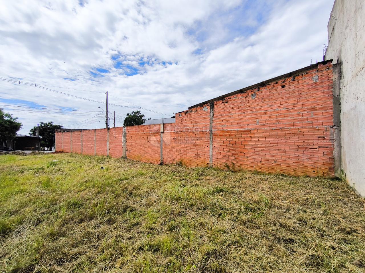 Terreno à venda no bairro Parque Pompeu: 