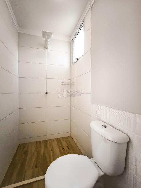 Apartamento à venda no bairro Vale das Esmeraldas: WC SUÍTE