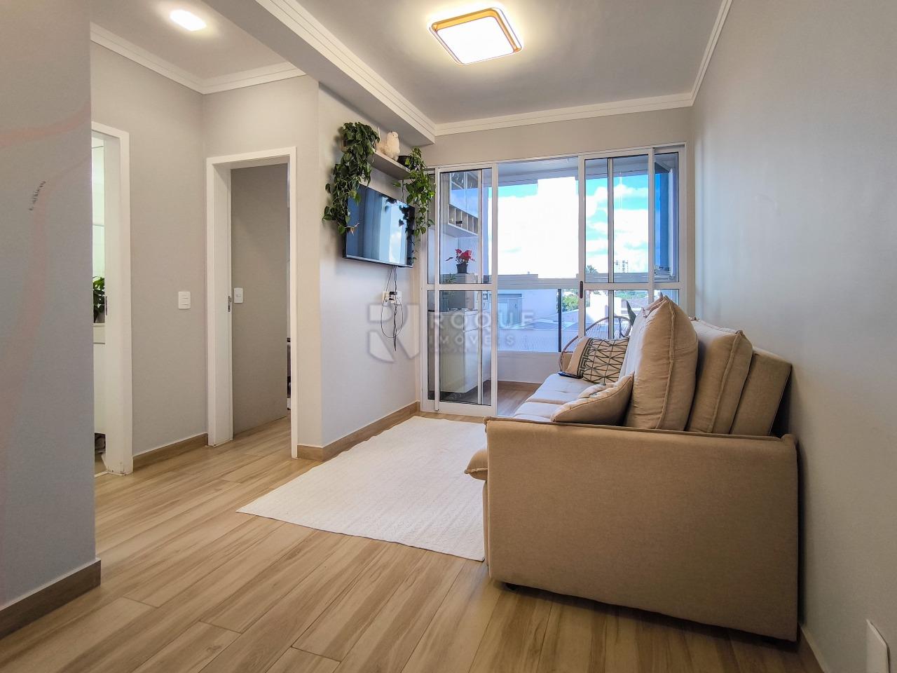 Apartamento à venda no bairro Vale das Esmeraldas: SALA DE ESTAR