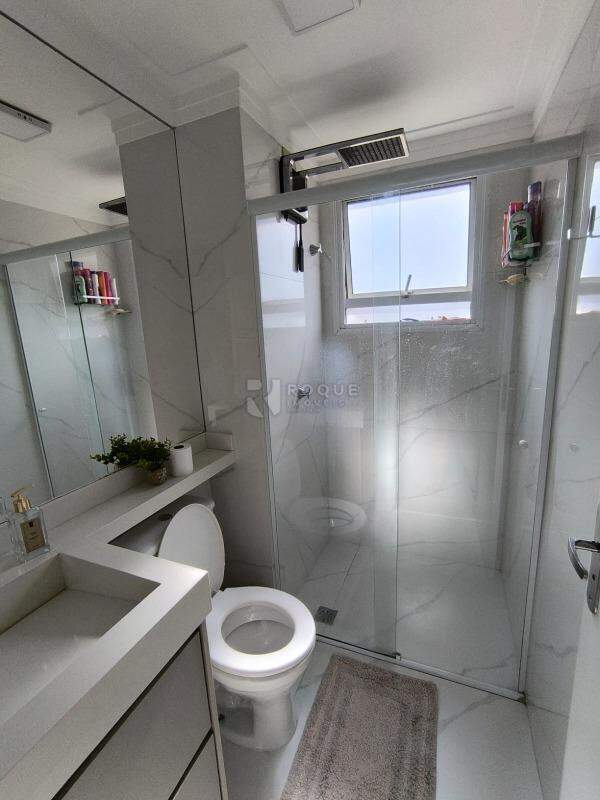 Apartamento à venda no bairro Residencial Jardins de Limeira: Wc Social