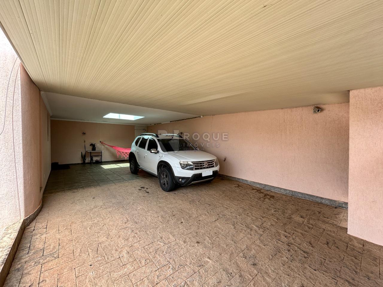 Casa Comercial para aluguel no bairro Vila Paraiso: Garagem 