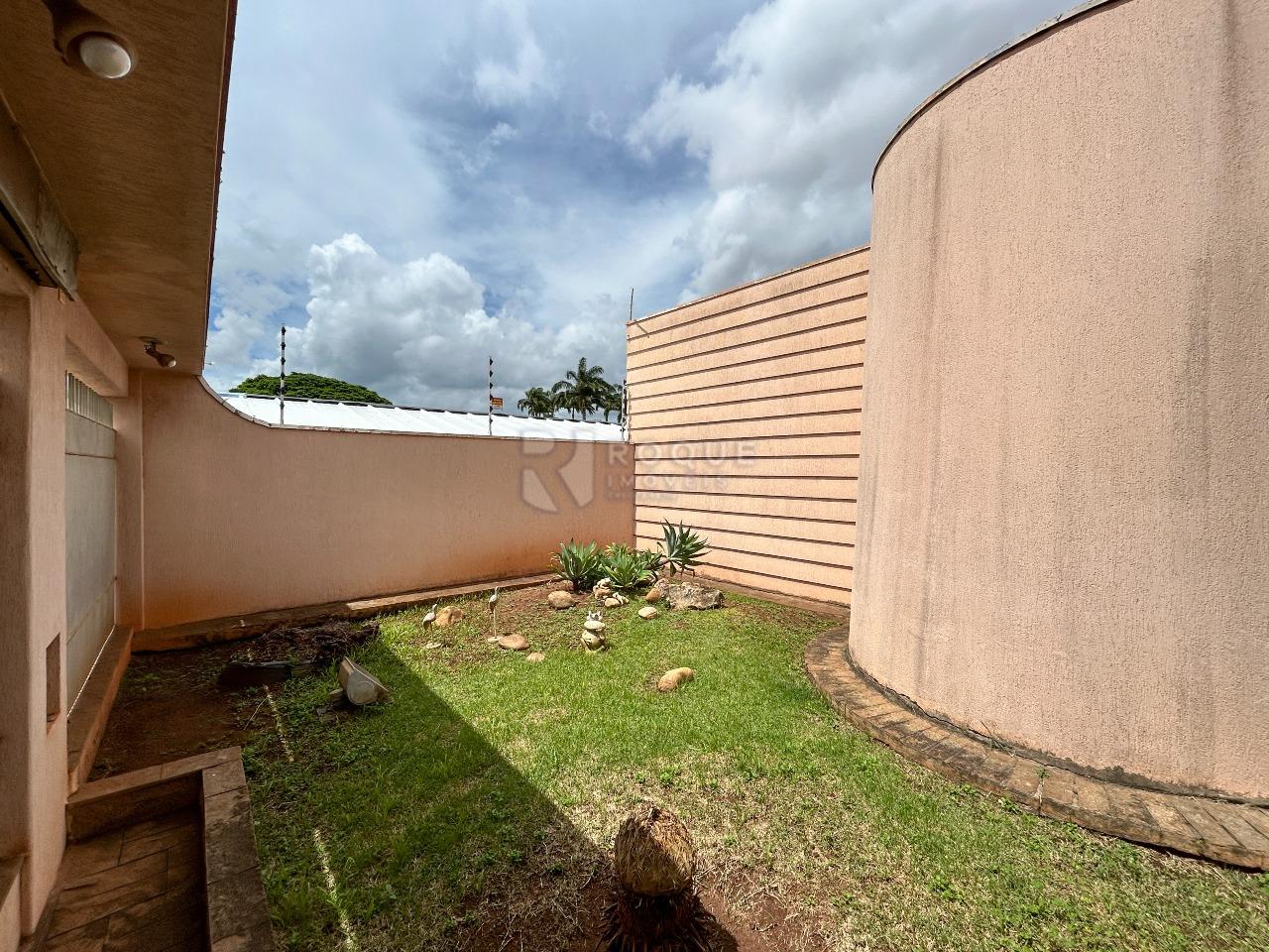 Casa Comercial para aluguel no bairro Vila Paraiso: Frente 