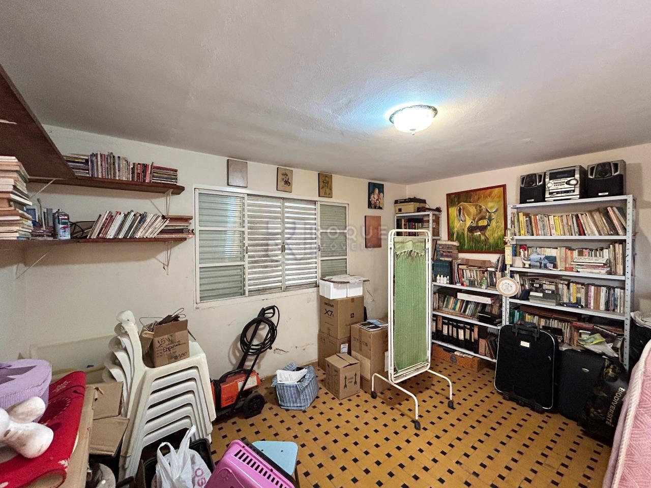 Casa Comercial para aluguel no bairro Vila Paraiso: Dormitório fundo 