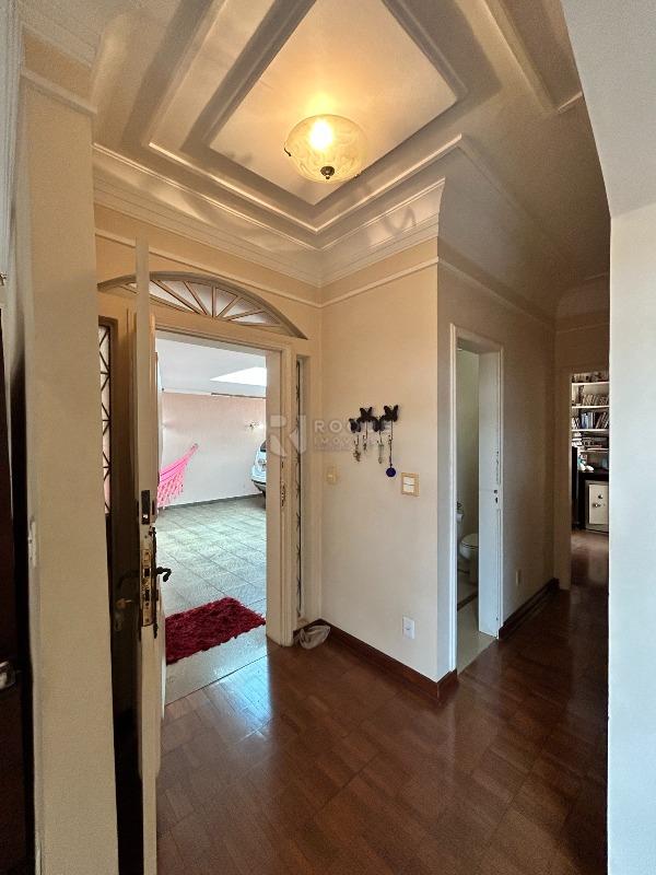 Casa Comercial para aluguel no bairro Vila Paraiso: Hall de entrada