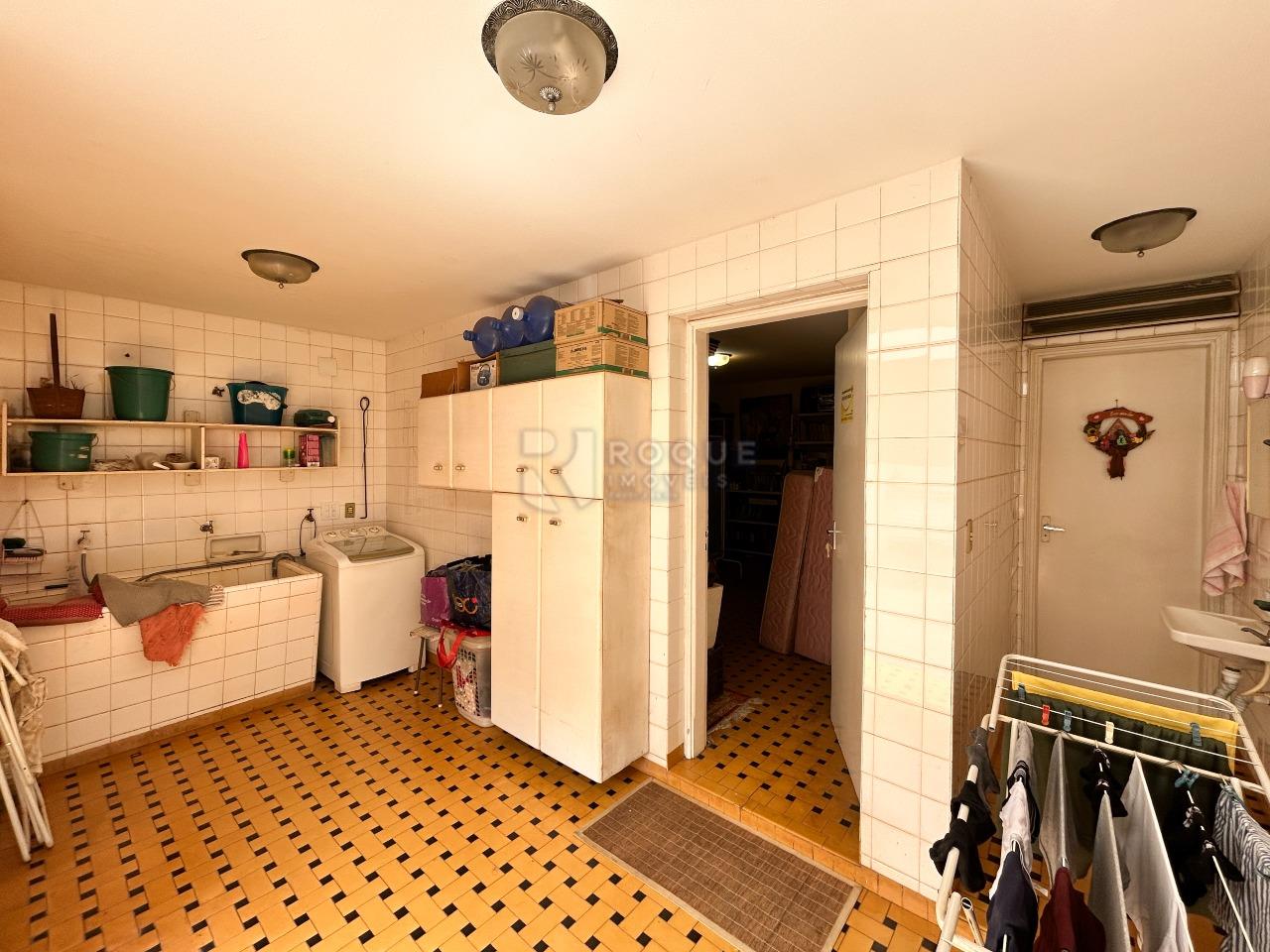 Casa Comercial para aluguel no bairro Vila Paraiso: Área de serviço 