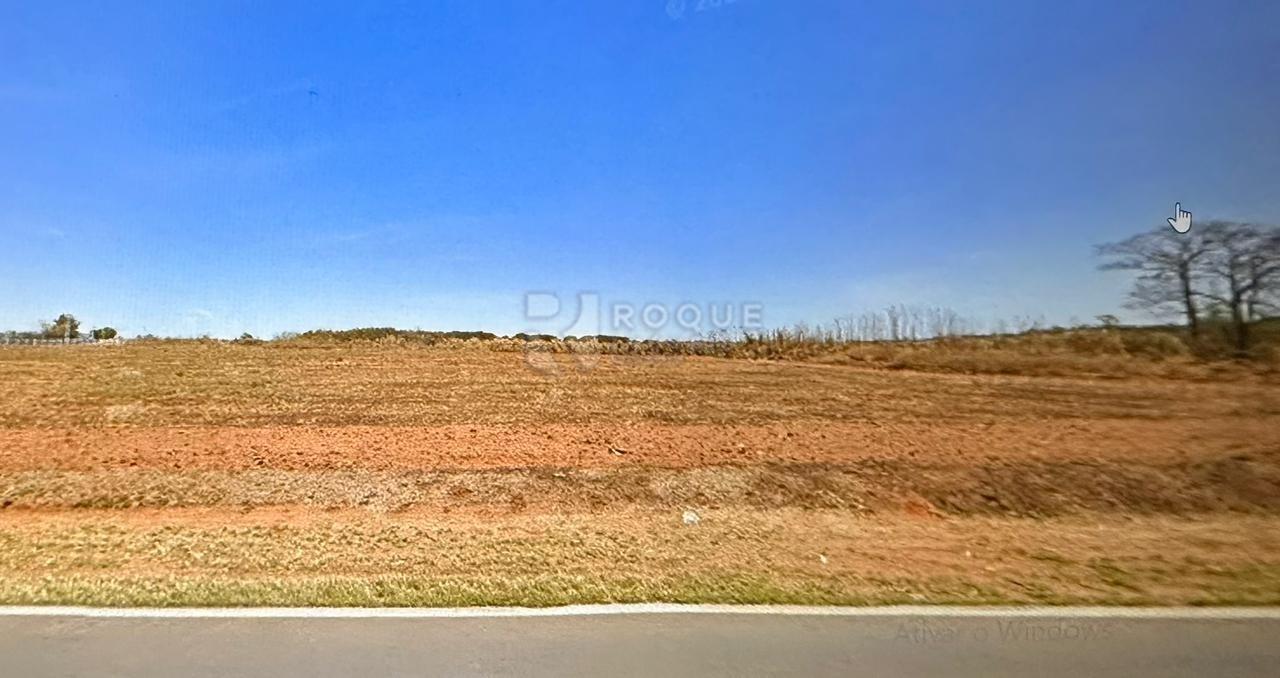 Área à venda no bairro Bairro do Pinhal: 