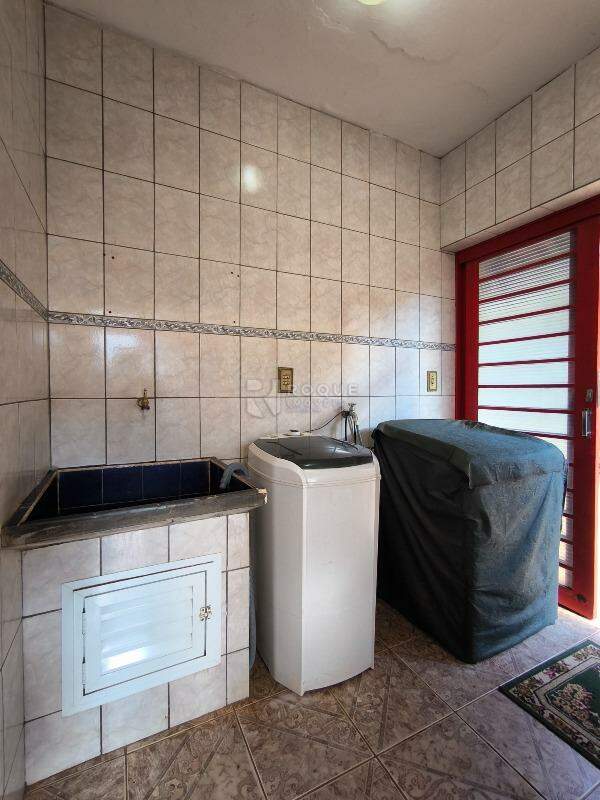 Casa Residencial à venda no bairro Jardim Residencial Village: LAVANDERIA