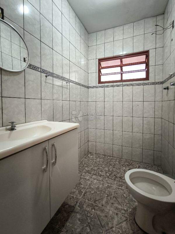 Casa Residencial à venda no bairro Jardim Residencial Village: BANHEIRO SOCIAL 1