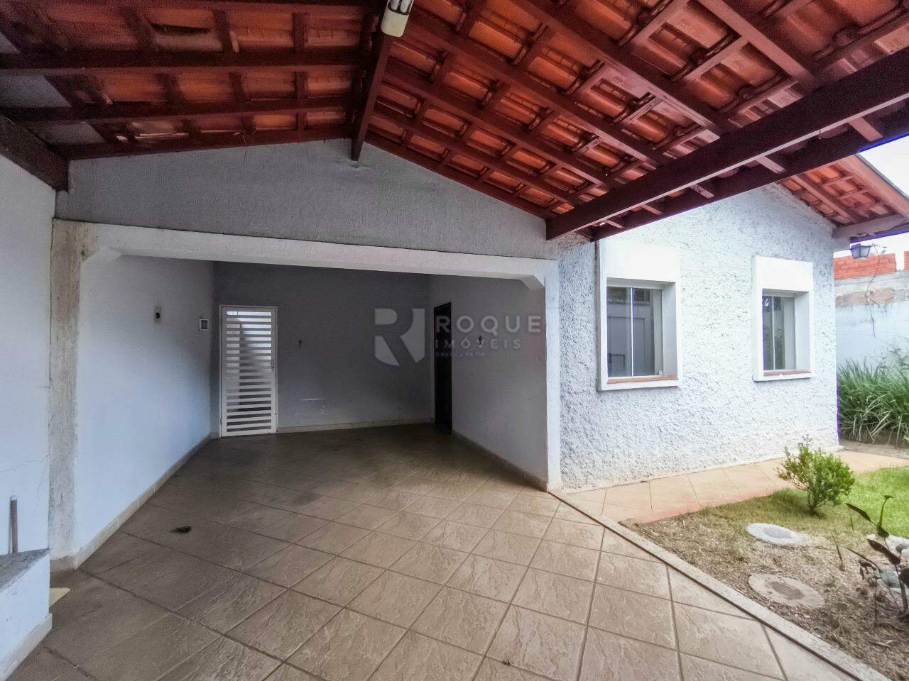 Casa Residencial à venda no bairro Vila Queiroz: FRENTE