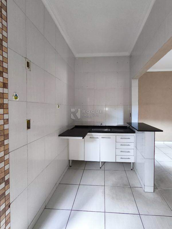 Casa Residencial à venda no bairro Vila Queiroz: COZINHA