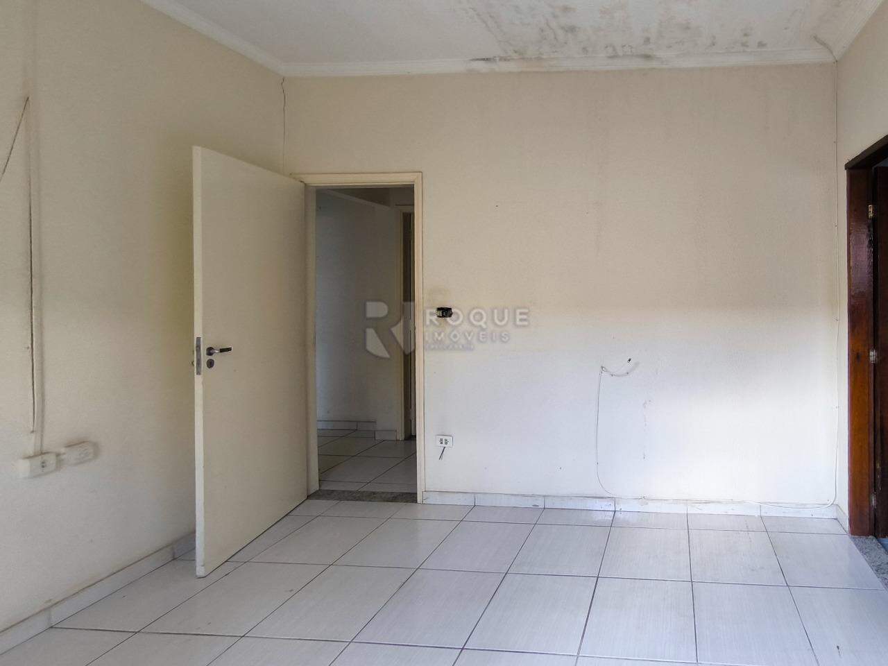 Casa Residencial à venda no bairro Vila Queiroz: SUÍTE
